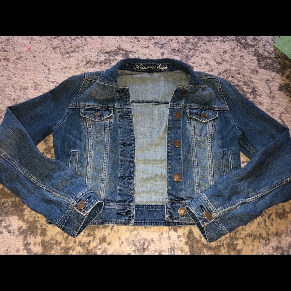 American Eagle medium wash denim jacket